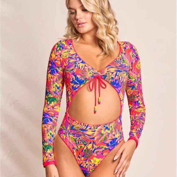 Maaji Cherry Red Rose Long Sleeve Hotsell Surf One Piece sz S NWT $174 - Picture 6 of 6